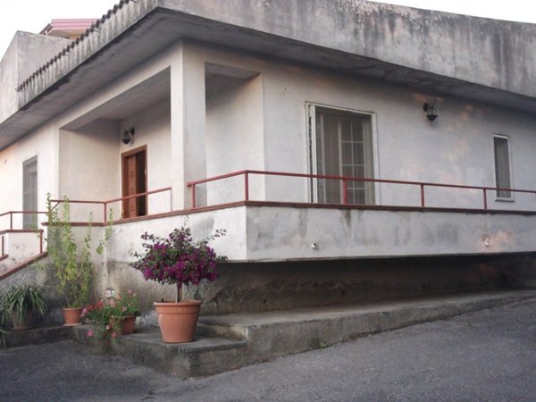 casa indipendente in vendita a Scalea