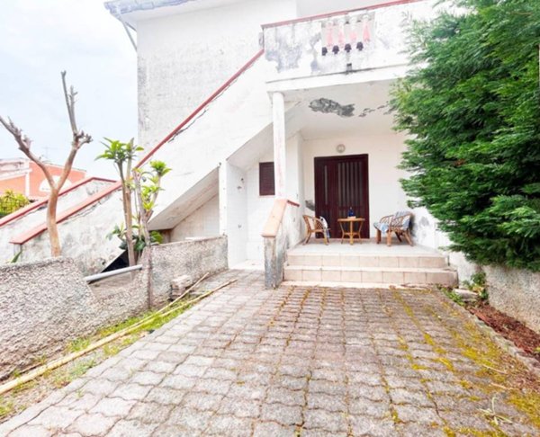 casa indipendente in vendita a Scalea
