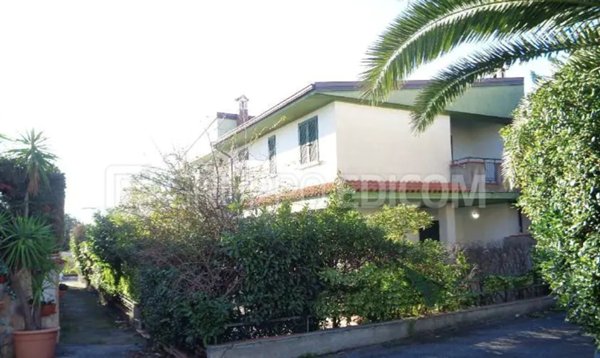 casa indipendente in vendita a Scalea
