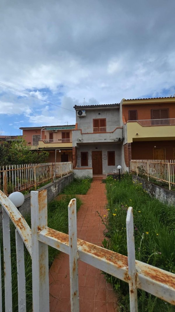 casa indipendente in vendita a Scalea