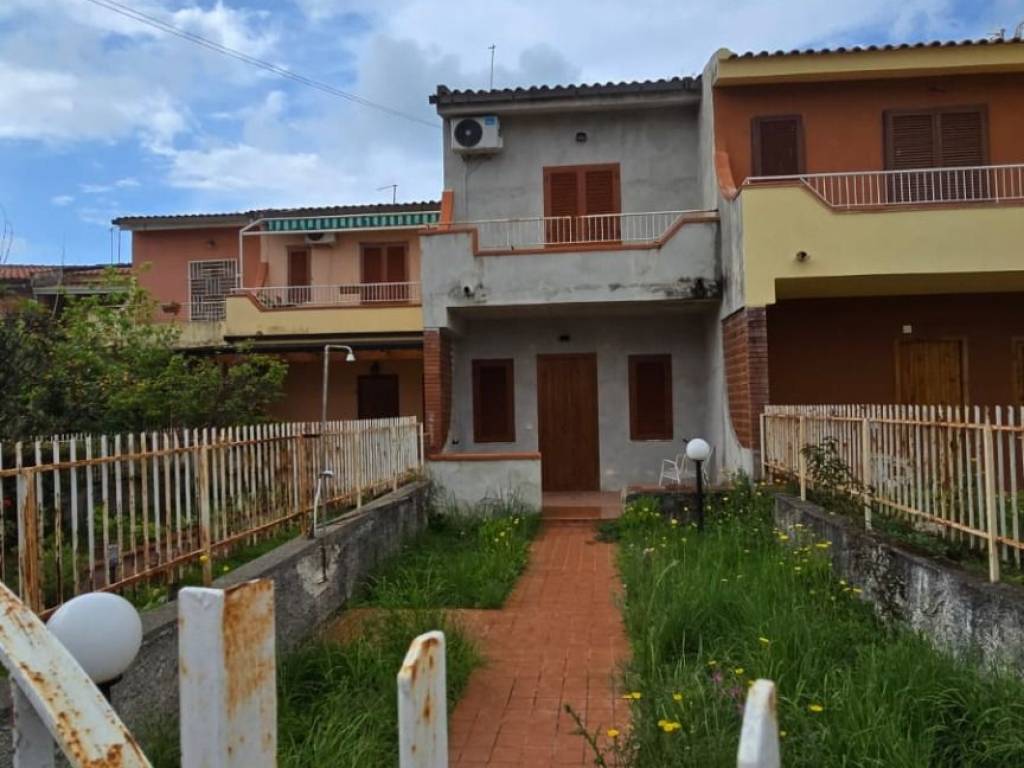 casa indipendente in vendita a Scalea