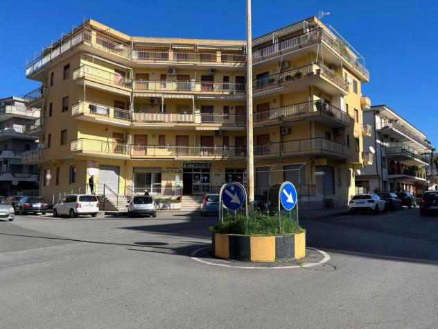 negozio in vendita a Scalea