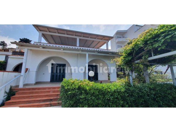 casa indipendente in vendita a Scalea