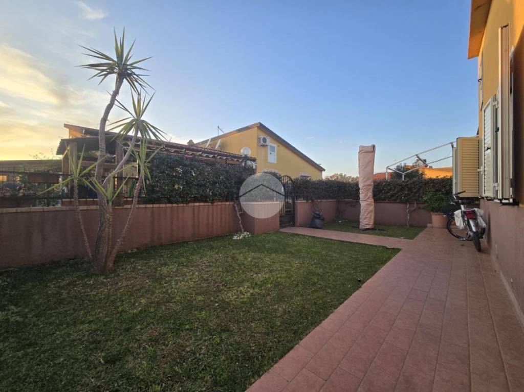 casa indipendente in vendita a Scalea
