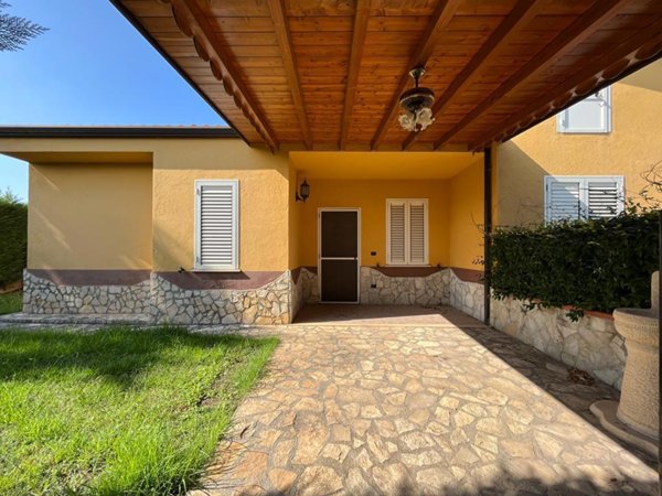 casa indipendente in vendita a Scalea