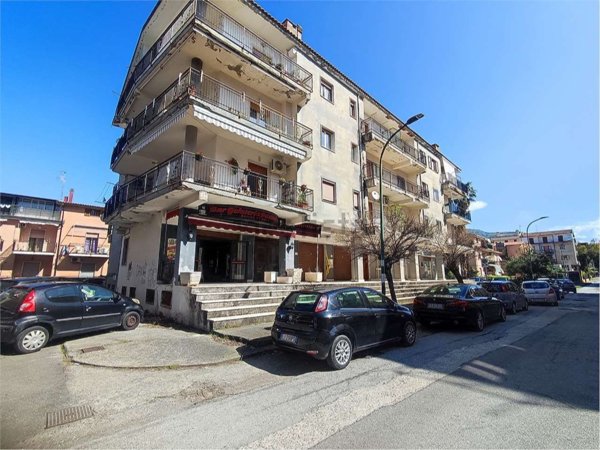locale commerciale in vendita a Scalea