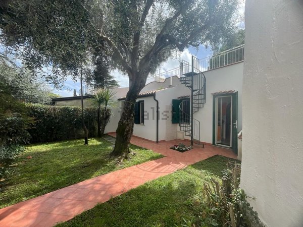 casa indipendente in vendita a Scalea
