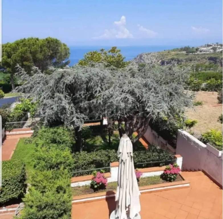 casa indipendente in vendita a Scalea