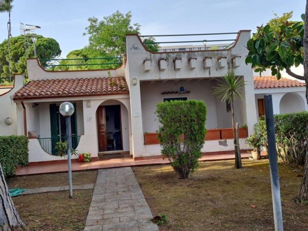 casa indipendente in vendita a Scalea