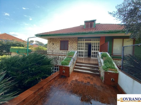 casa indipendente in vendita a Scalea