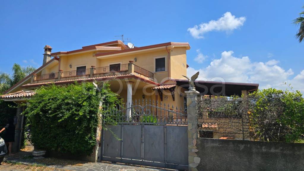 casa indipendente in vendita a Scalea