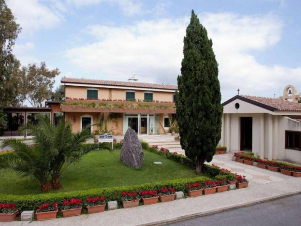 intera palazzina in vendita a Scalea