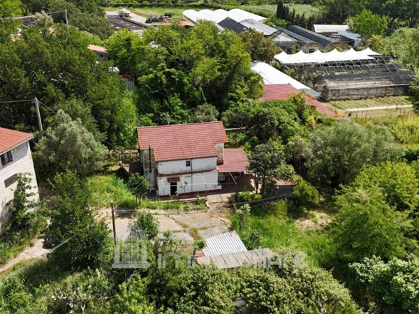 casa indipendente in vendita a Scalea