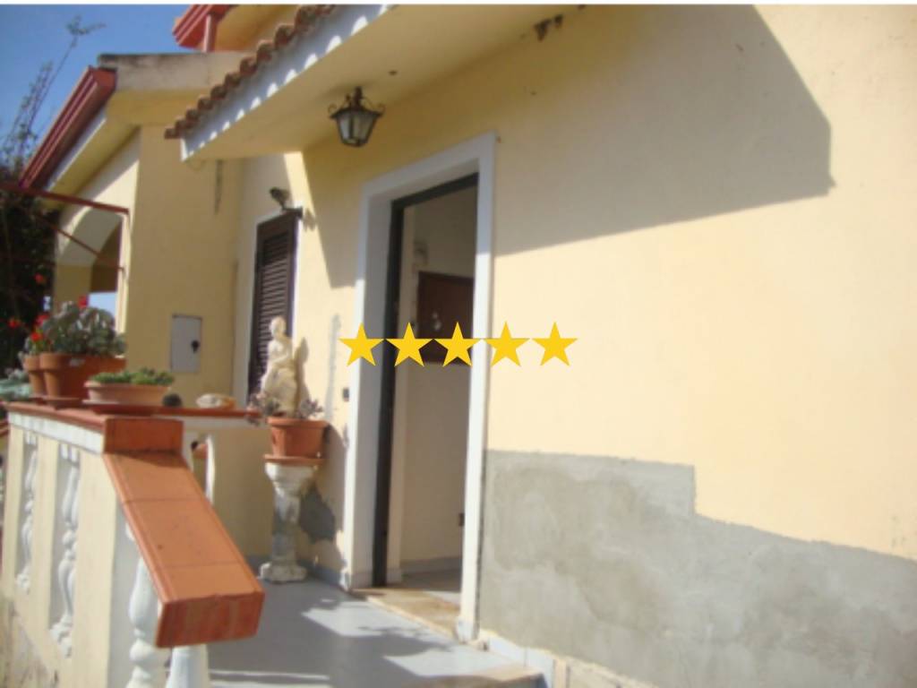 casa indipendente in vendita a Scalea