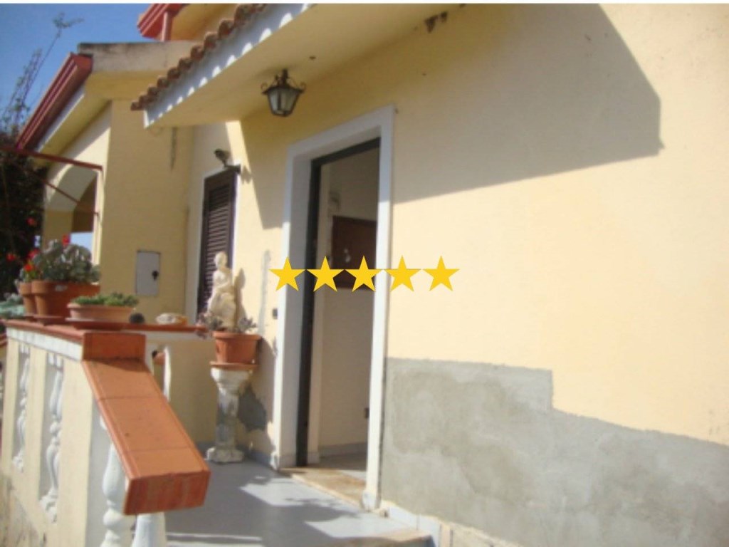 casa indipendente in vendita a Scalea