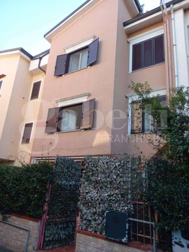 casa indipendente in vendita a Scalea