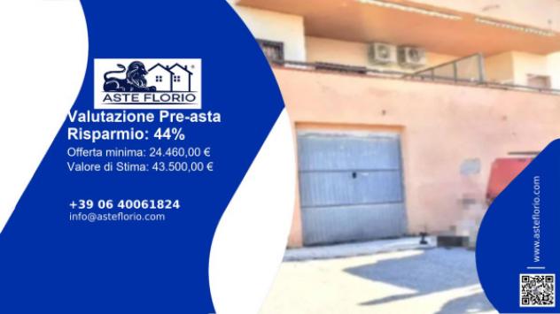 locale commerciale in vendita a Scalea