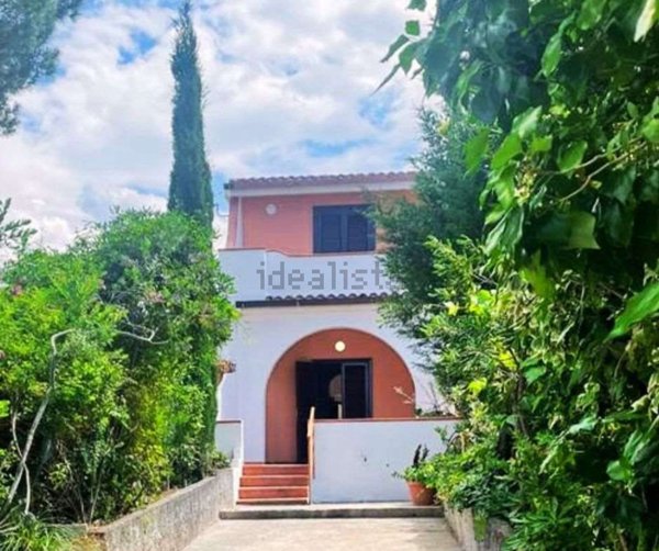 casa indipendente in vendita a Scalea