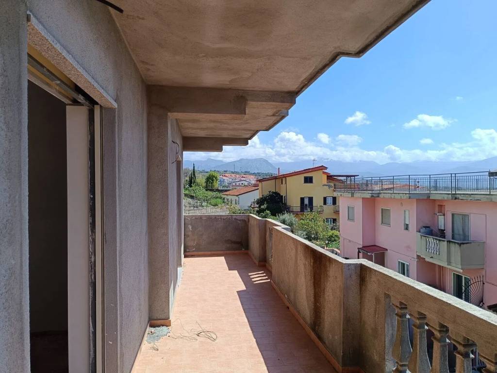 casa indipendente in vendita a Scalea