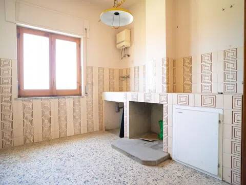 casa indipendente in vendita a Scalea
