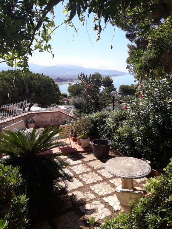 casa indipendente in vendita a Scalea