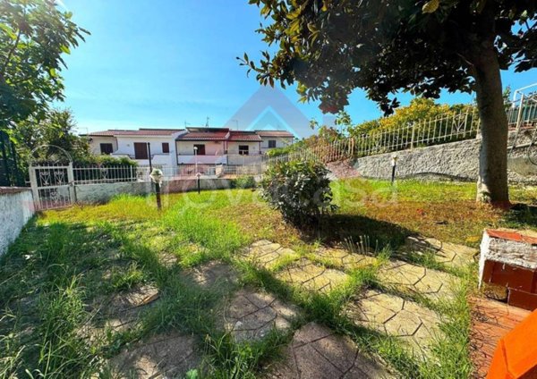 casa indipendente in vendita a Scalea