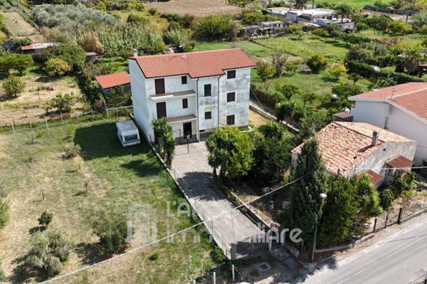 casa indipendente in vendita a Scalea