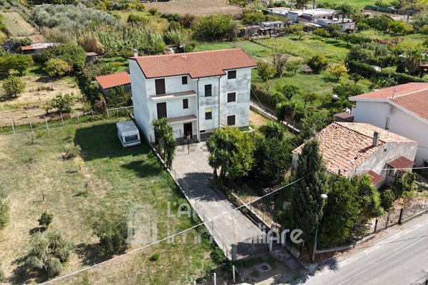 casa indipendente in vendita a Scalea