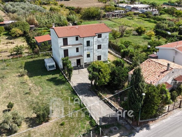 casa indipendente in vendita a Scalea