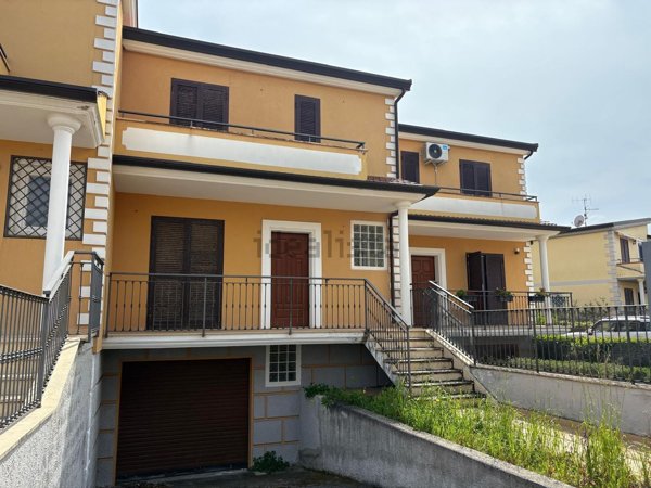 casa indipendente in vendita a Scalea