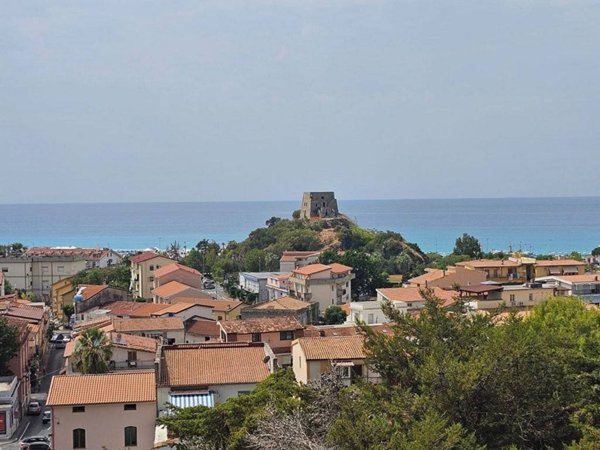 negozio in vendita a Scalea