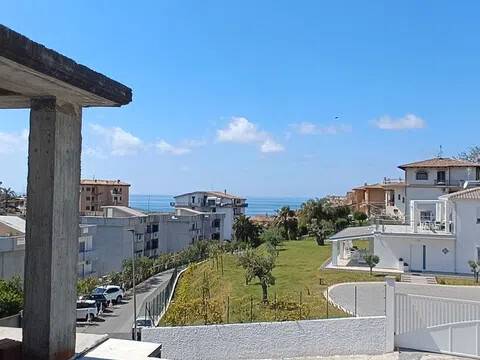 casa indipendente in vendita a Scalea
