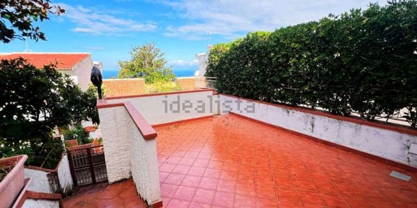 casa indipendente in vendita a Scalea