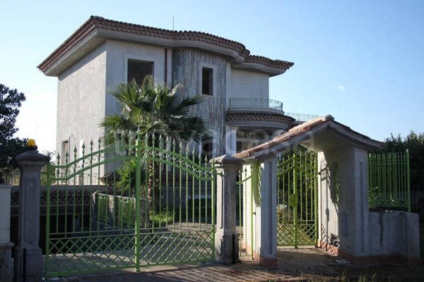 casa indipendente in vendita a Scalea