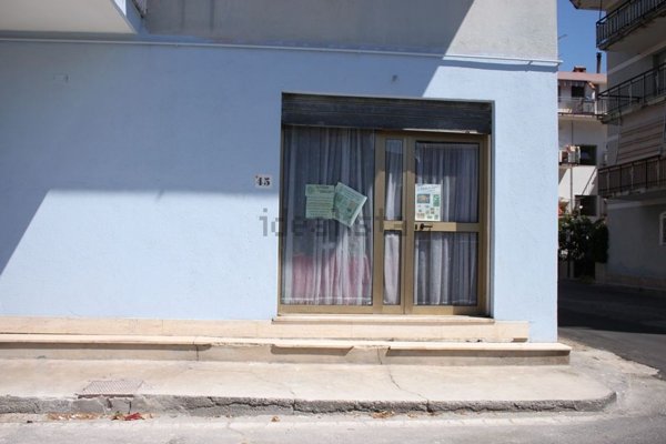 locale commerciale in vendita a Scalea