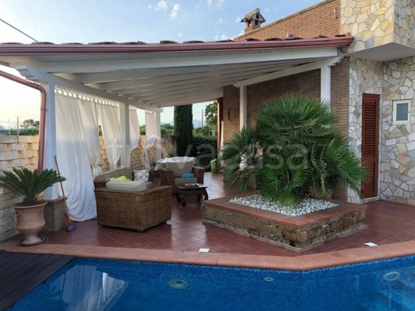 casa indipendente in vendita a Scalea