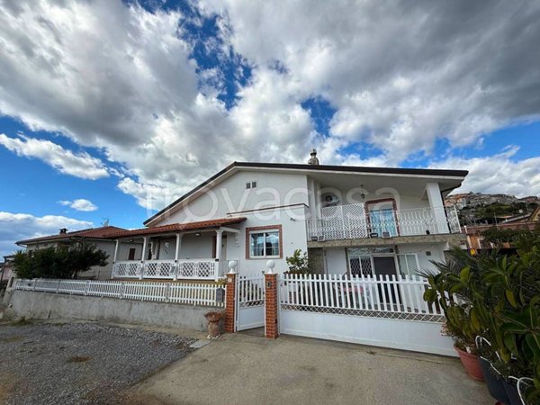 casa indipendente in vendita a Scalea