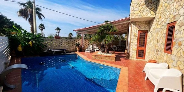 casa indipendente in vendita a Scalea