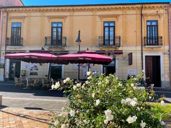 negozio in vendita a Scalea