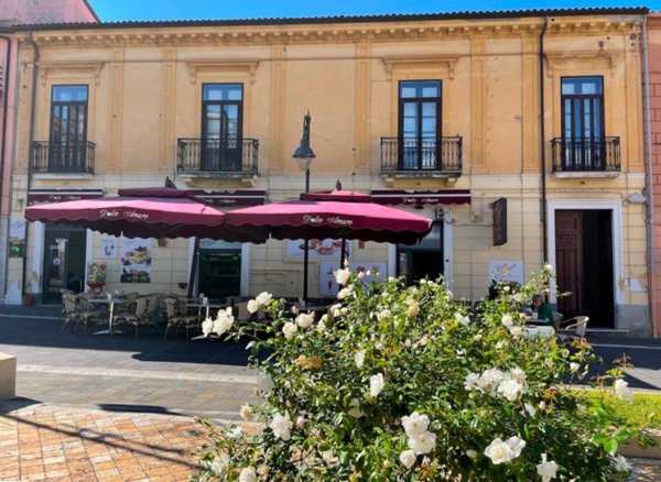 negozio in vendita a Scalea