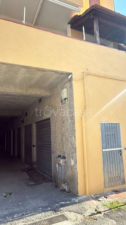box auto in vendita a Scalea