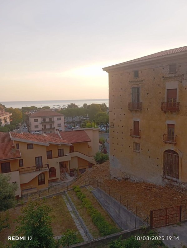 casa indipendente in vendita a Scalea