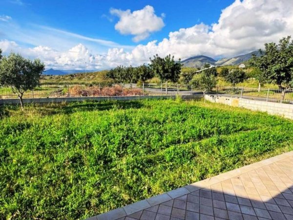 casa indipendente in vendita a Scalea