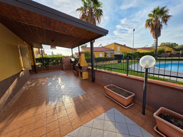 casa indipendente in vendita a Scalea