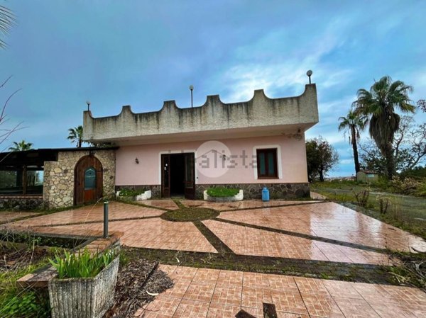 casa indipendente in vendita a Scalea