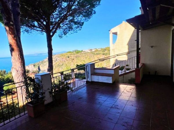 casa indipendente in vendita a Scalea