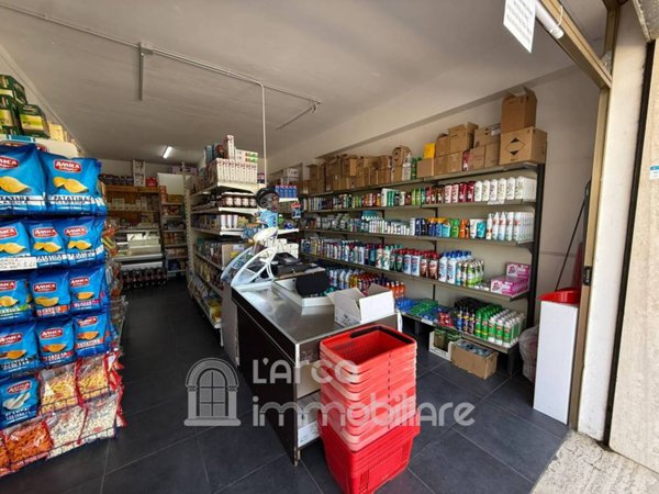 negozio in vendita a Scalea