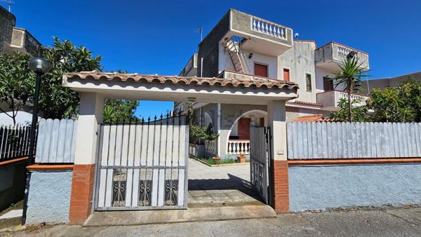 casa indipendente in vendita a Scalea