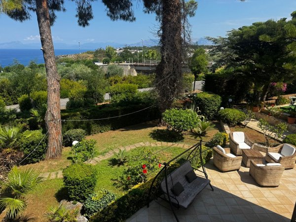 casa indipendente in vendita a Scalea