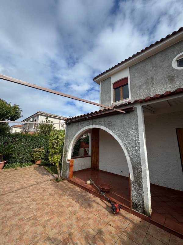 casa indipendente in vendita a Scalea